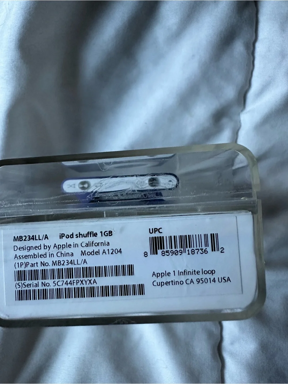 Apple iPod Shuffle Purple with White Click Wheel